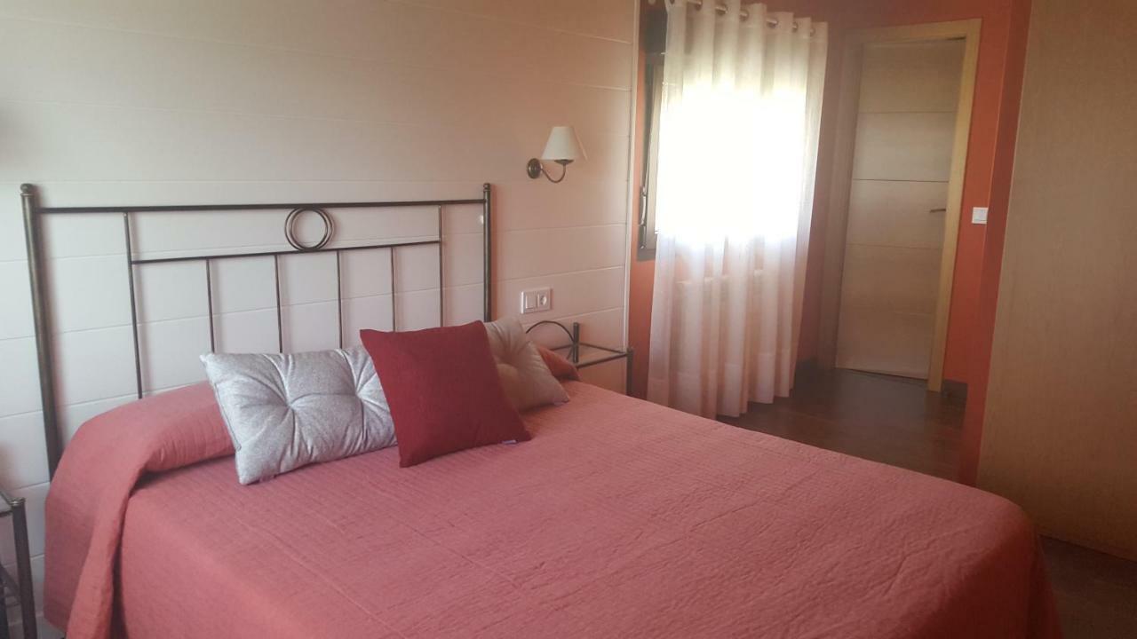 El Cordel De Gredos Guest House Наваредонда де Гредос Екстериор снимка