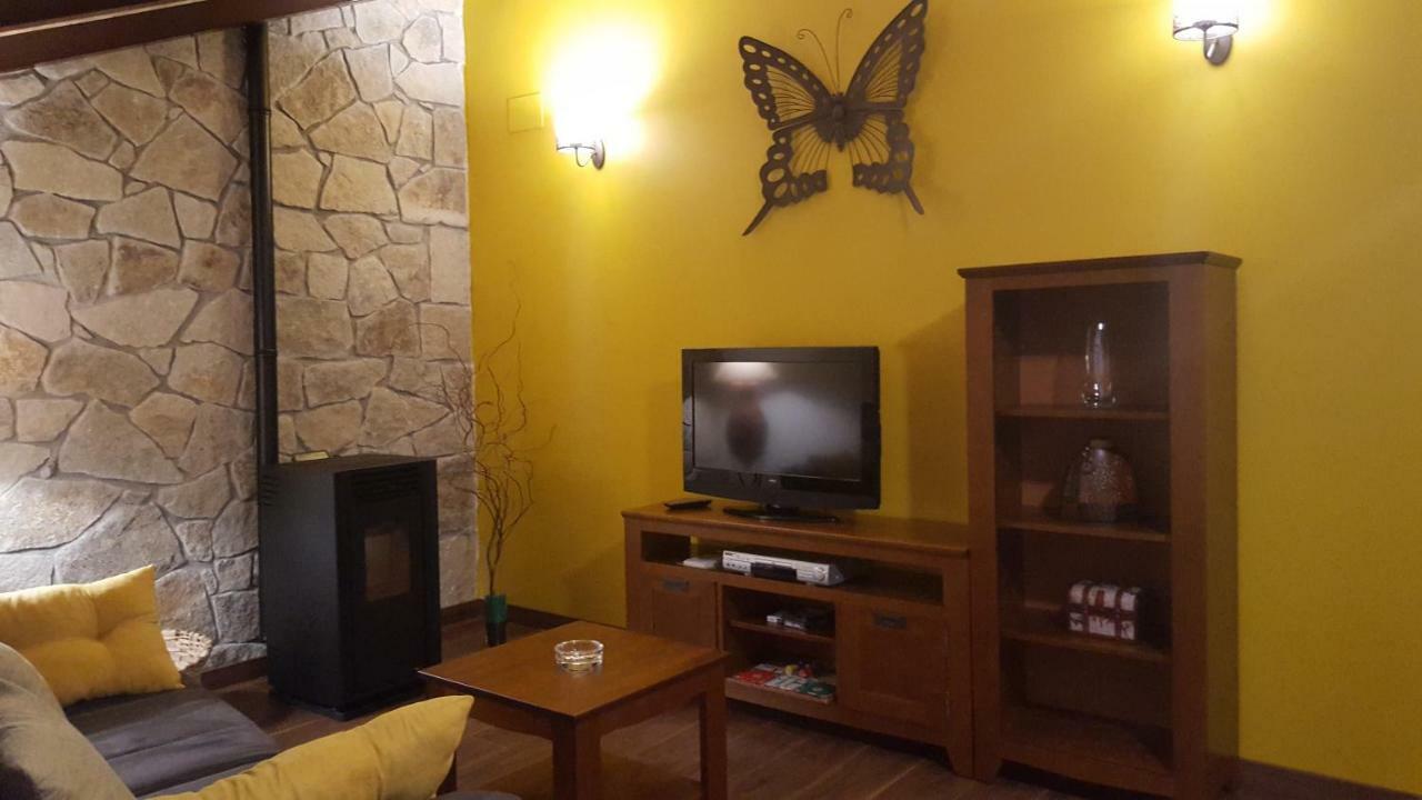 El Cordel De Gredos Guest House Наваредонда де Гредос Екстериор снимка
